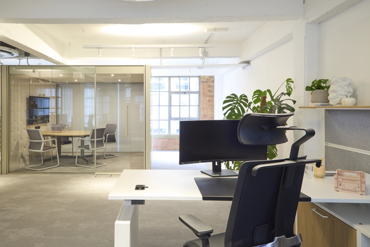 CDW25_Senator_10942_RET