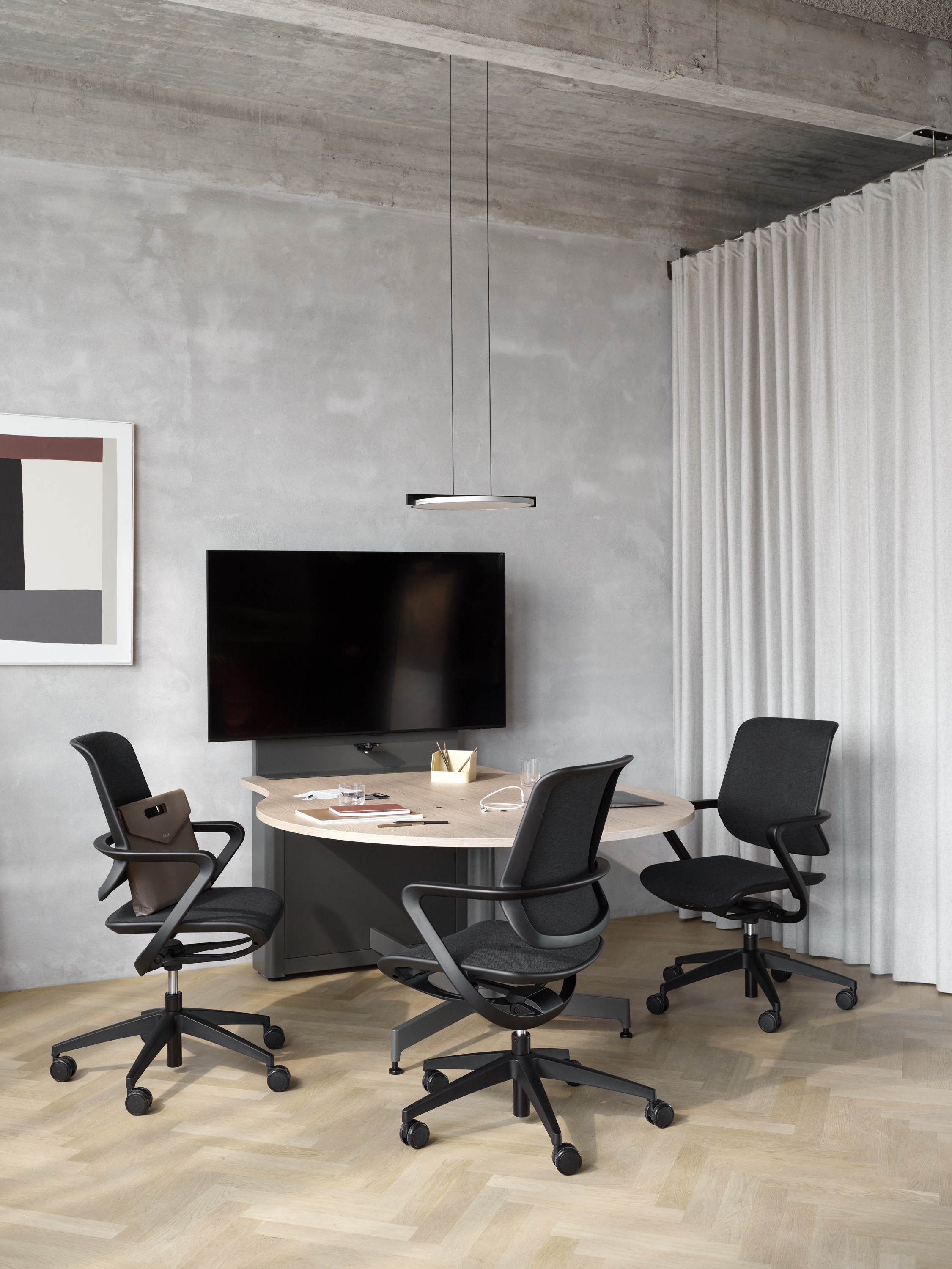 Allermuir - Axis Tables